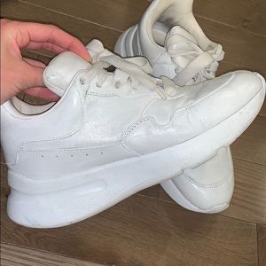 Alexander McQueen runner oversized